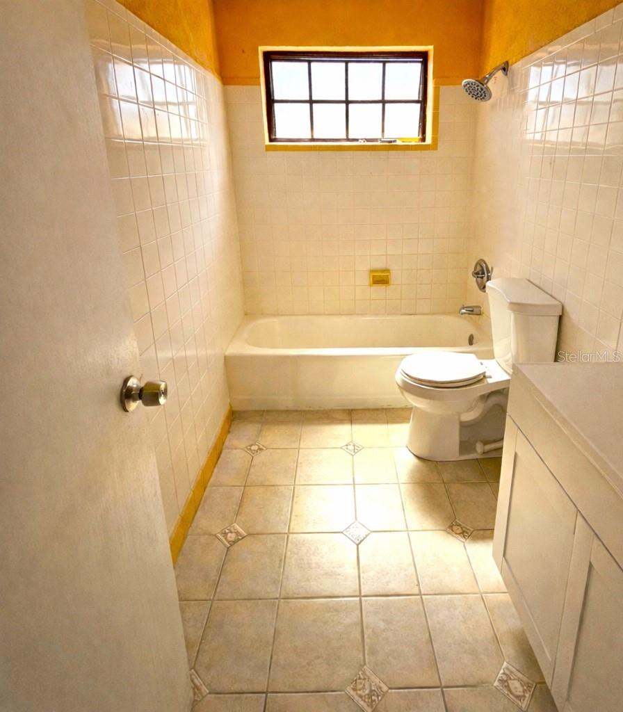 Image 14 of 36 For 1561 77th Way