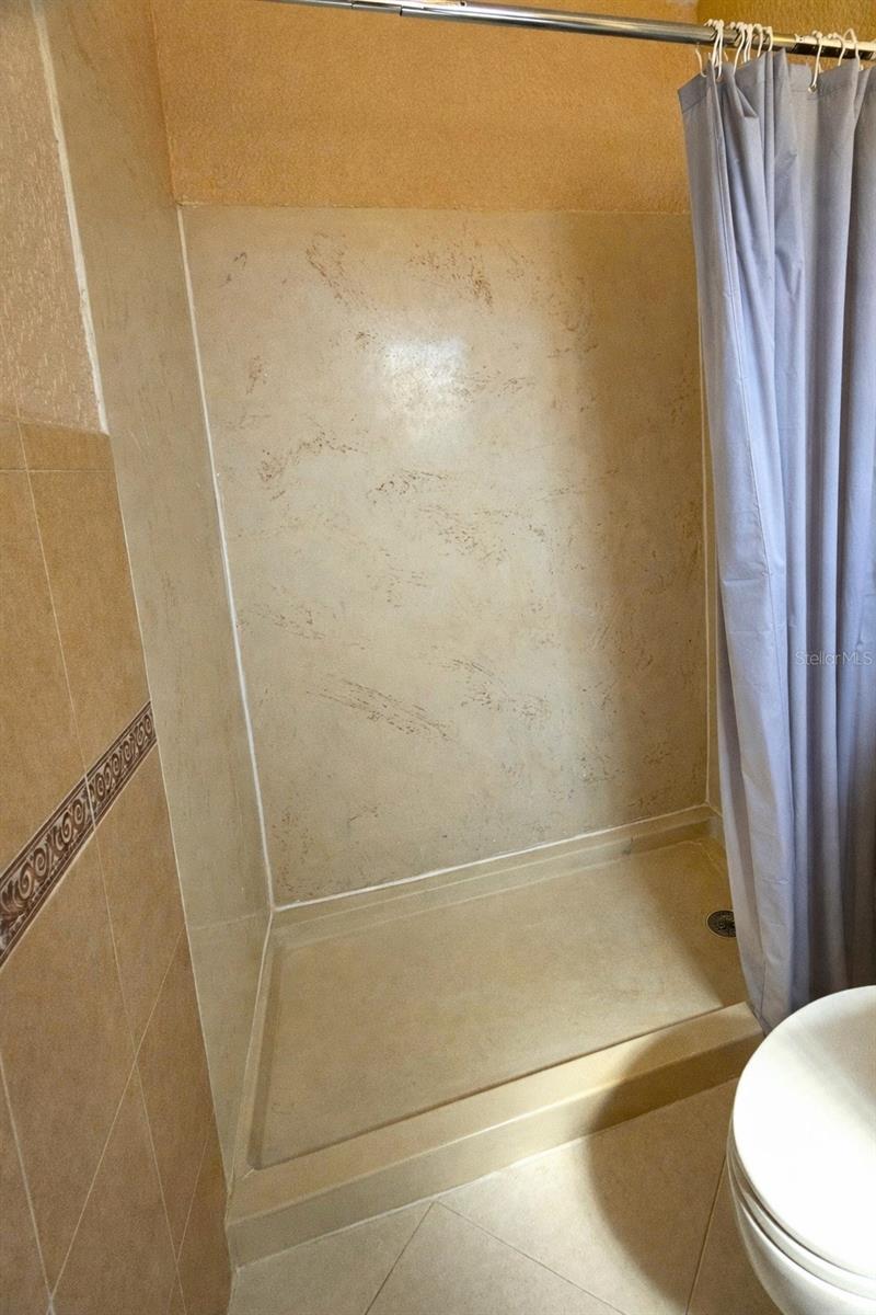 Image 18 of 36 For 1561 77th Way