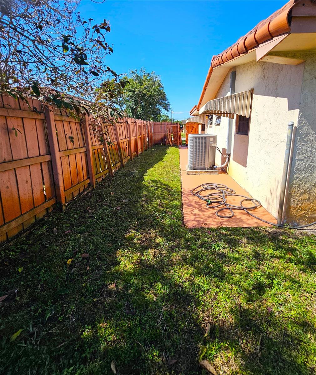 Image 30 of 36 For 1561 77th Way