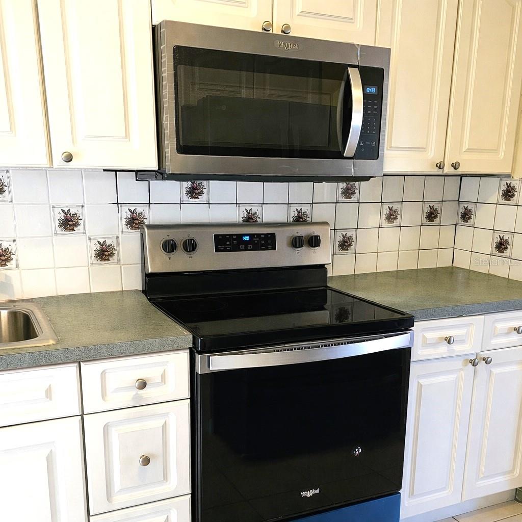 Image 7 of 36 For 1561 77th Way