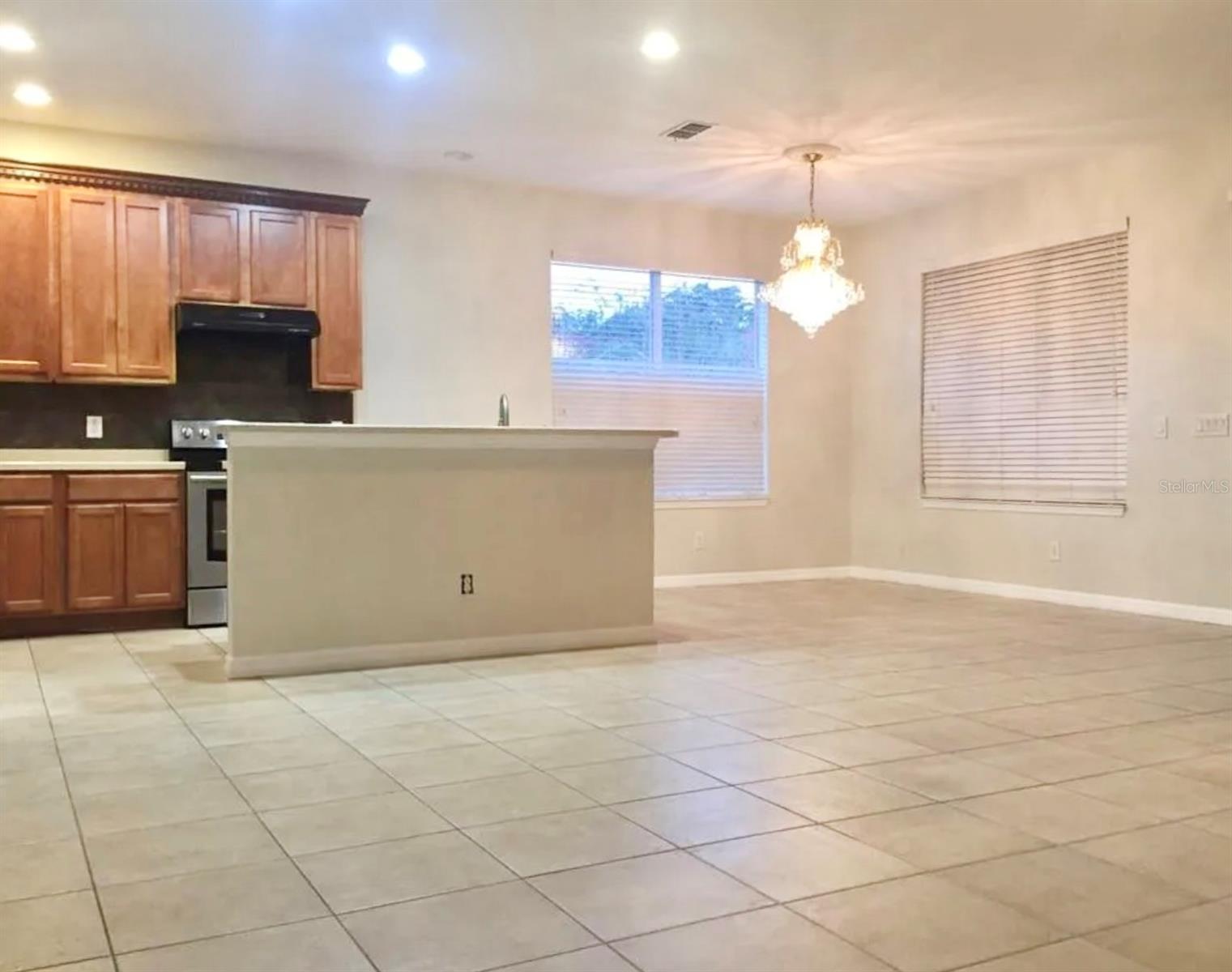 Image 6 of 32 For 890 Marcello Boulevard
