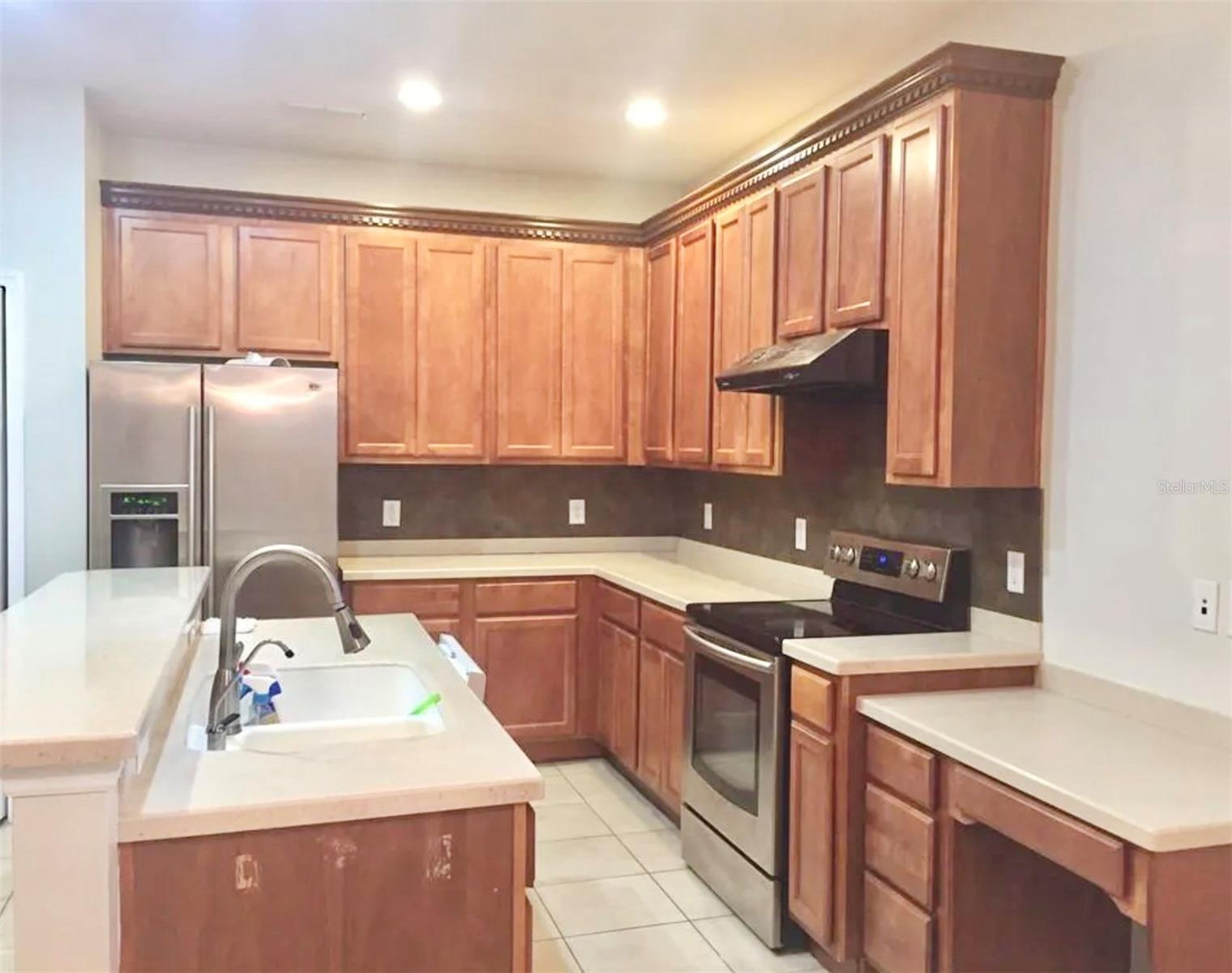 Image 8 of 32 For 890 Marcello Boulevard
