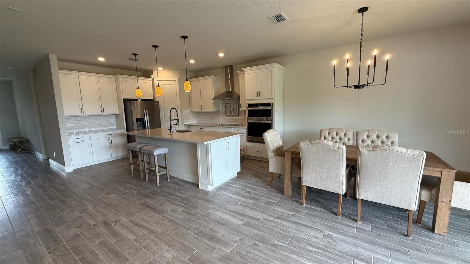 Image 3 of 27 For 5681 Arborvista Drive