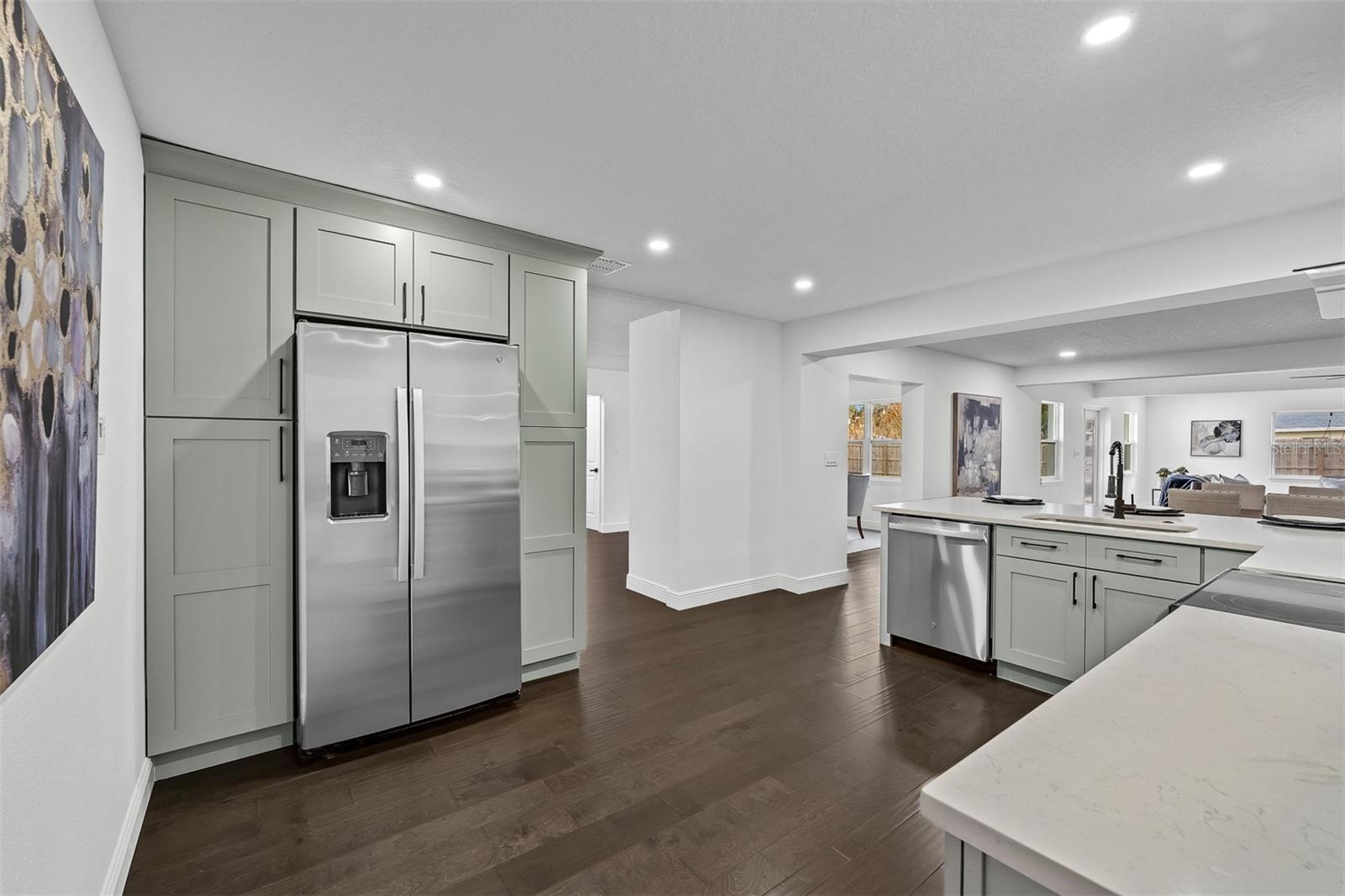 Image 17 of 43 For 3118 Clemwood Street