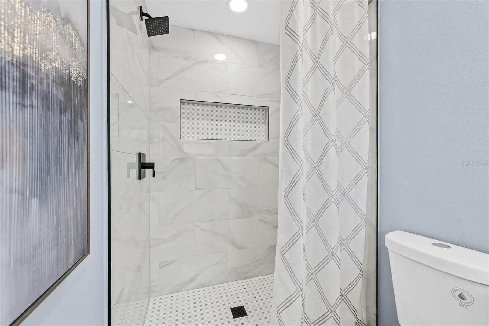 Image 32 of 43 For 3118 Clemwood Street