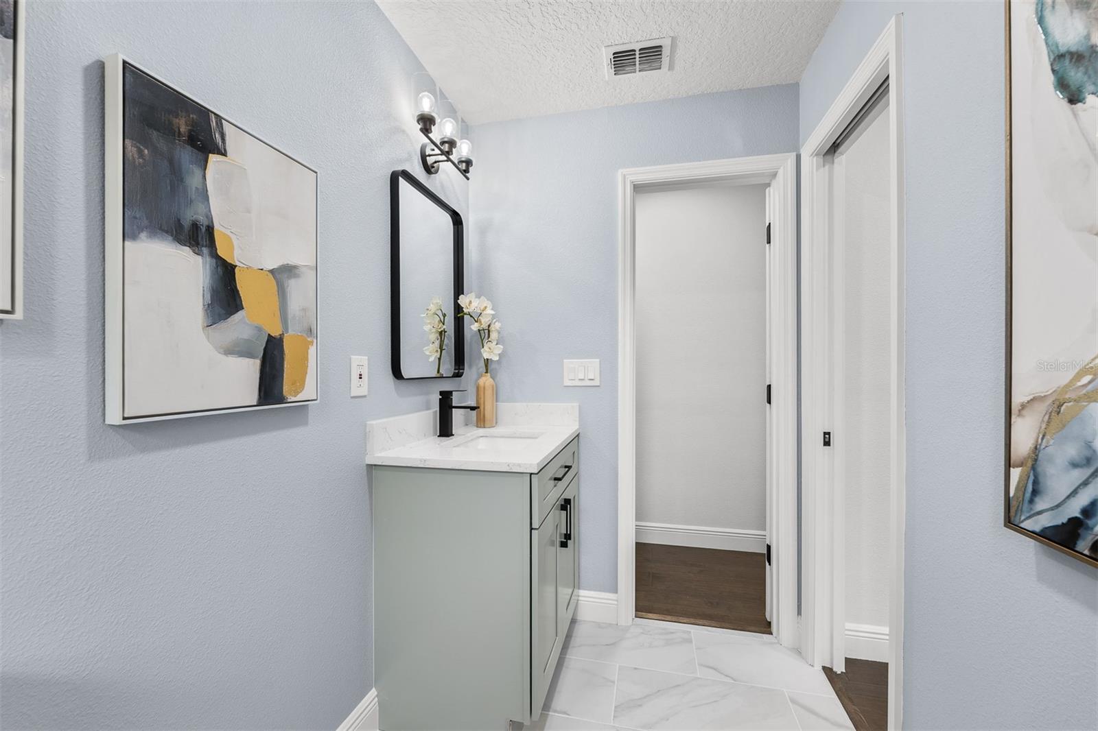 Image 33 of 43 For 3118 Clemwood Street