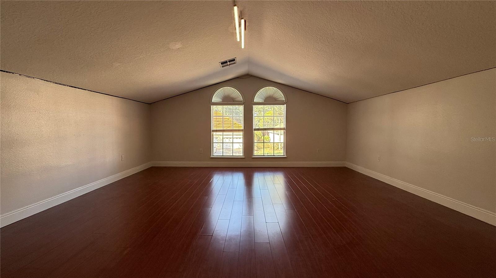 Image 21 of 39 For 9060 Heritage Bay Circle