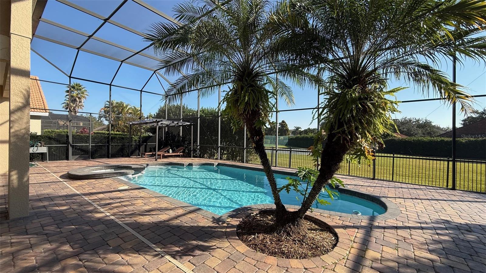 Image 27 of 39 For 9060 Heritage Bay Circle