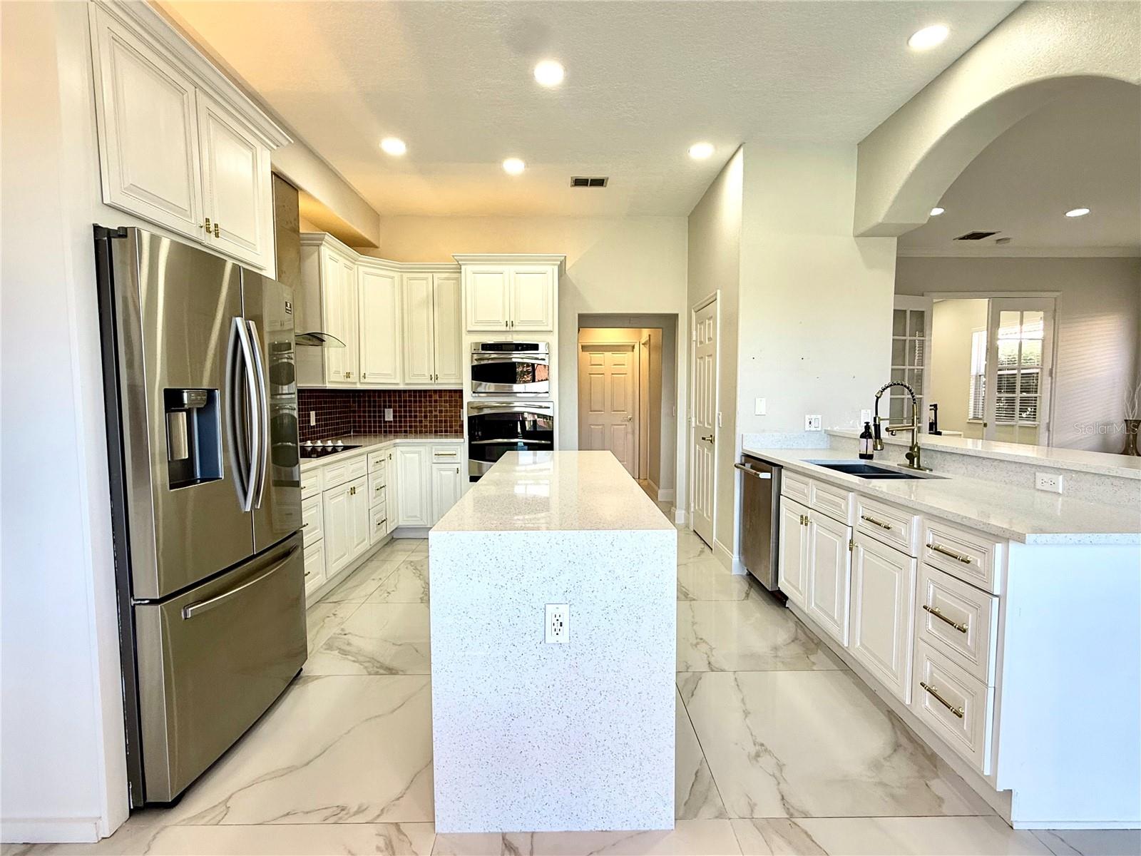 Image 5 of 39 For 9060 Heritage Bay Circle