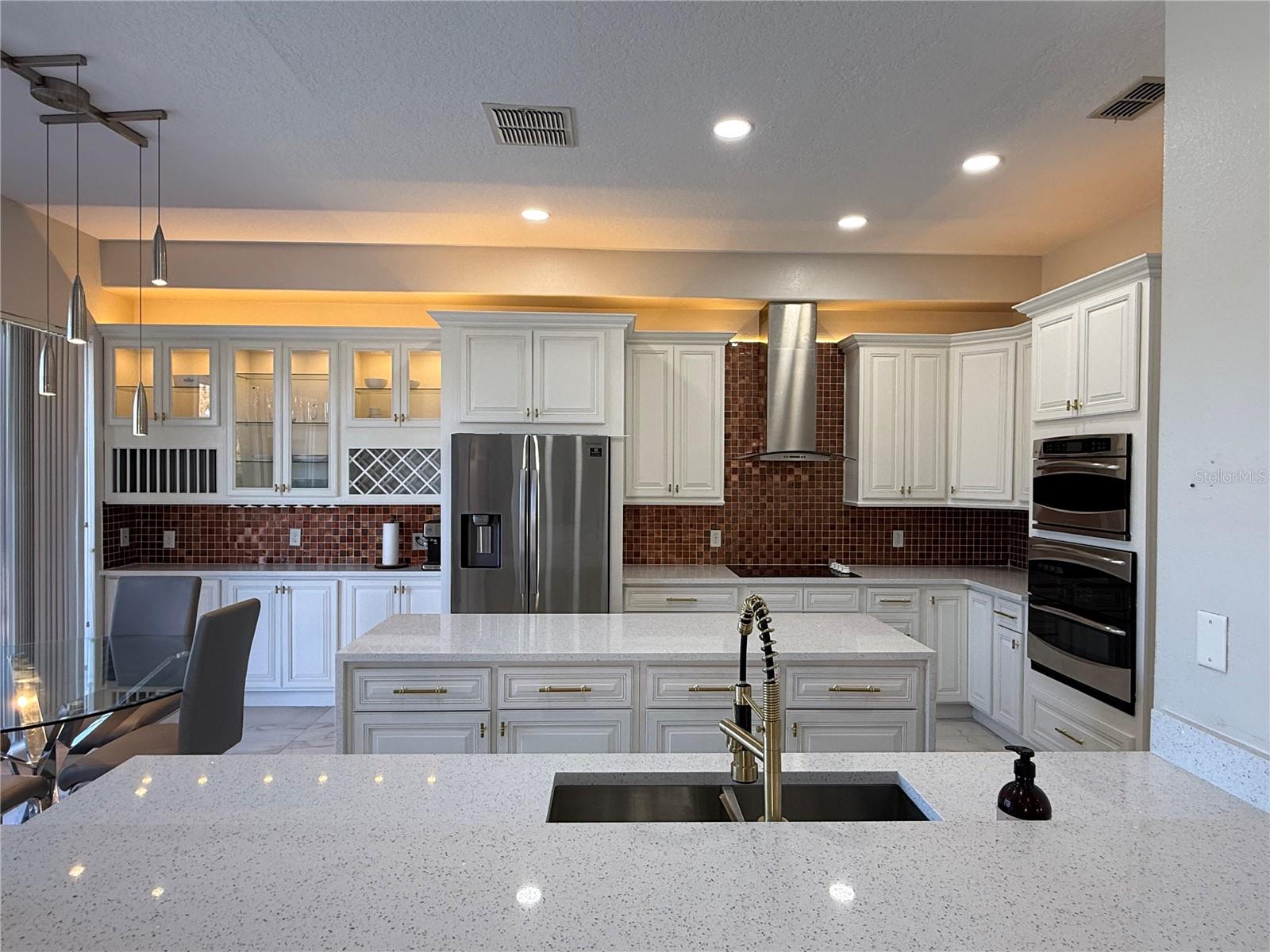 Image 8 of 39 For 9060 Heritage Bay Circle