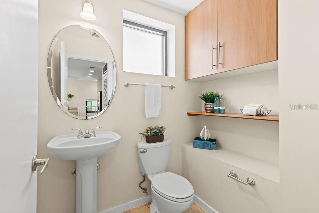 Image 11 of 19 For 350 Osceola Avenue 5