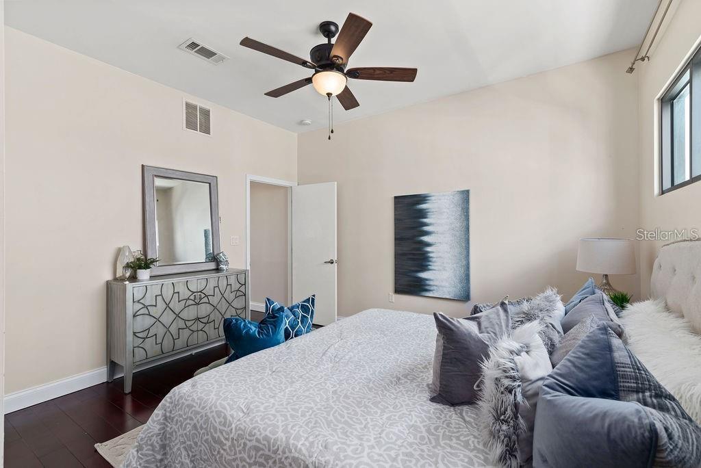 Image 13 of 19 For 350 Osceola Avenue 5