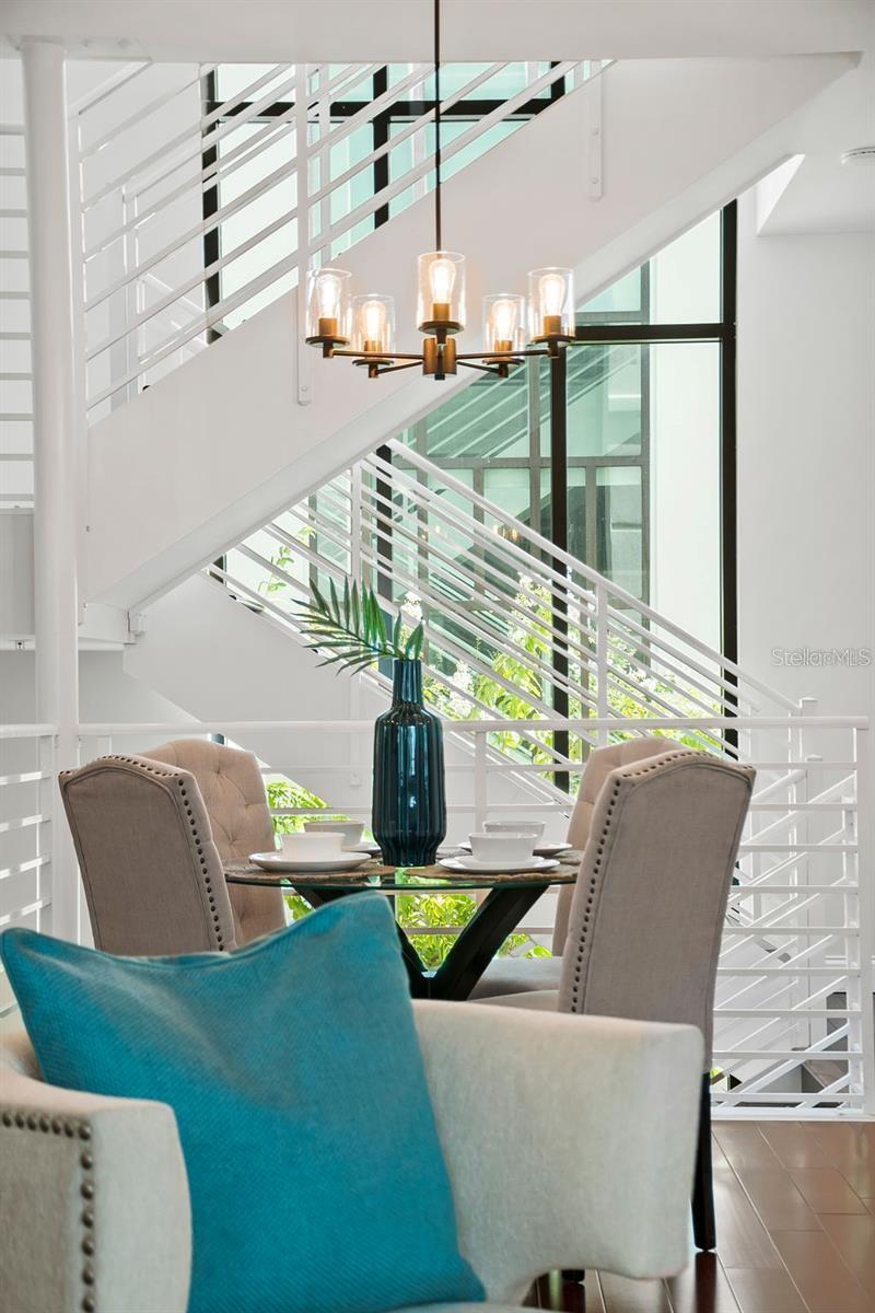 Image 6 of 19 For 350 Osceola Avenue 5