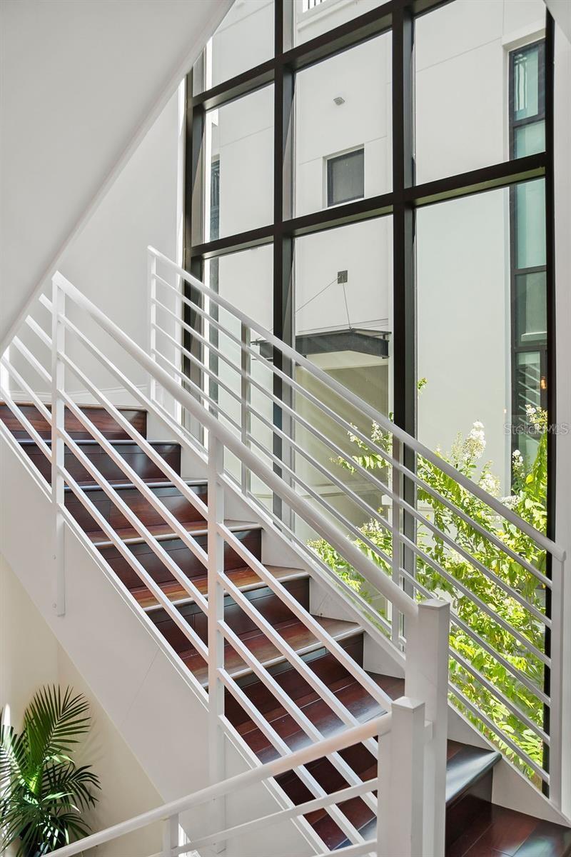 Image 8 of 19 For 350 Osceola Avenue 5