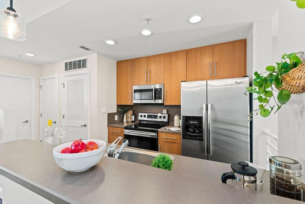 Image 9 of 19 For 350 Osceola Avenue 5