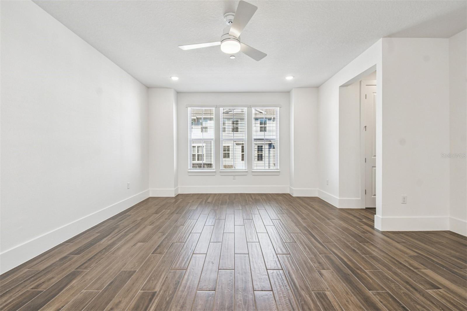 Image 16 of 36 For 1951 Risby Alley