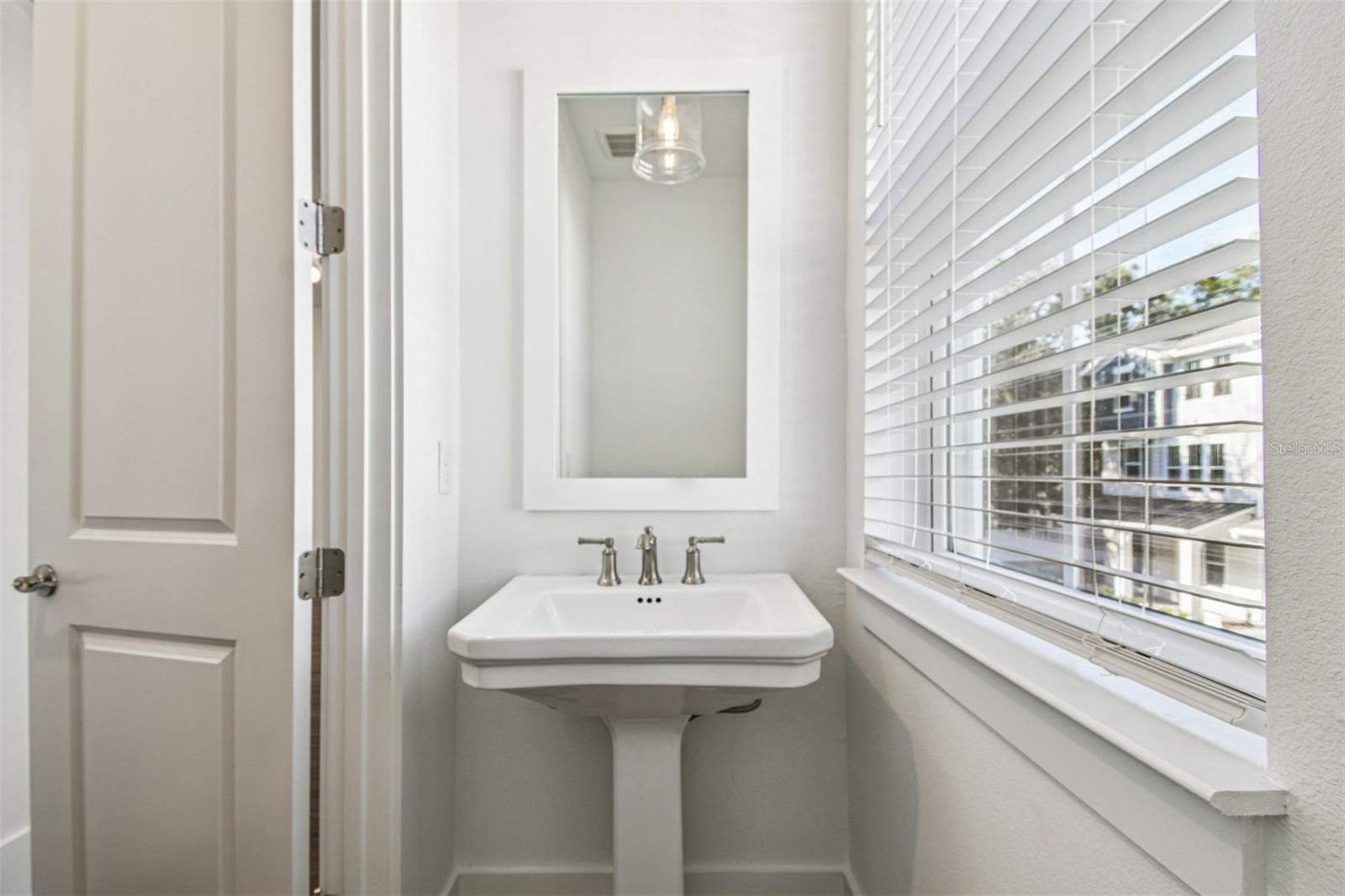 Image 18 of 36 For 1951 Risby Alley