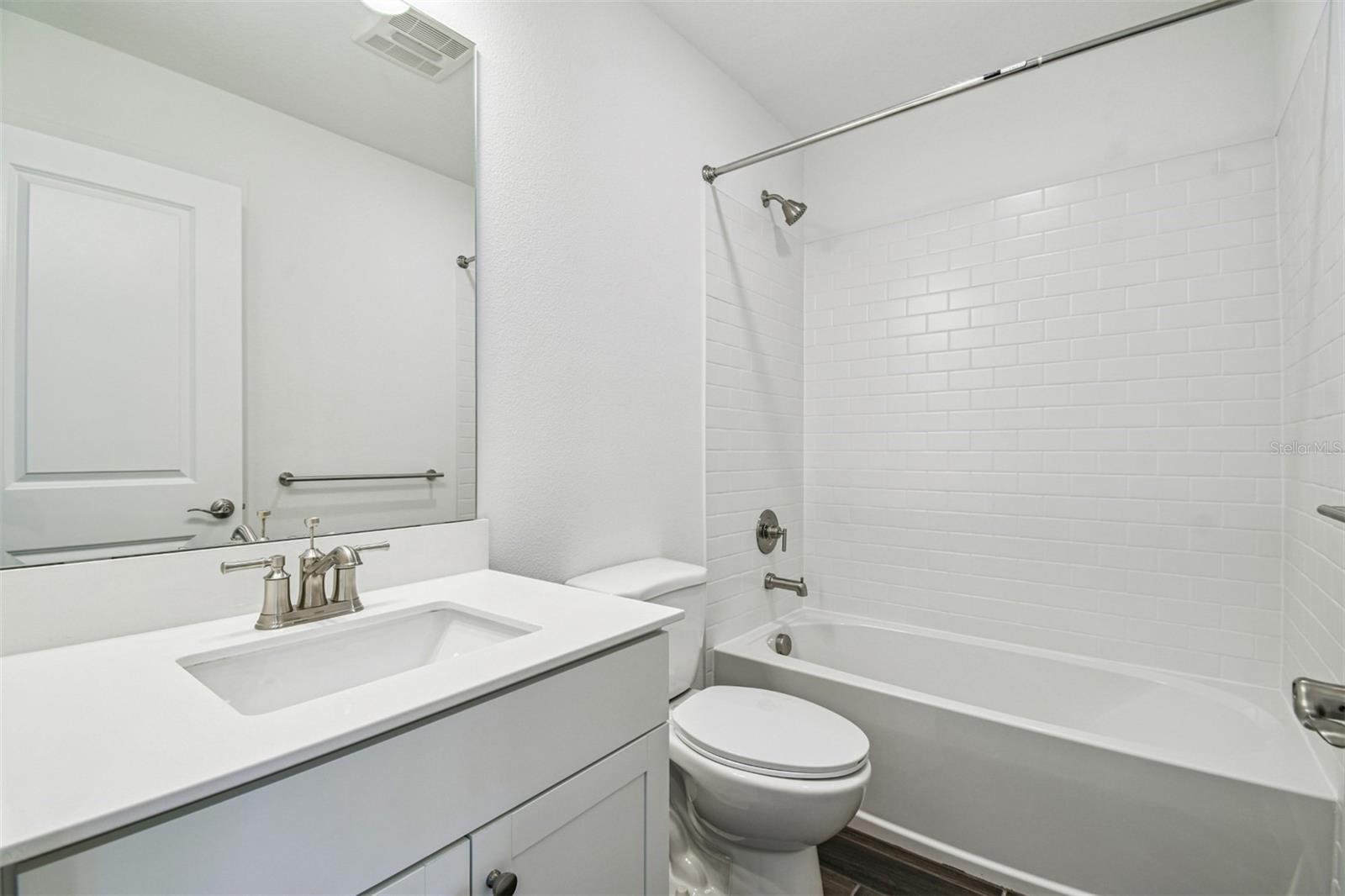 Image 20 of 36 For 1951 Risby Alley