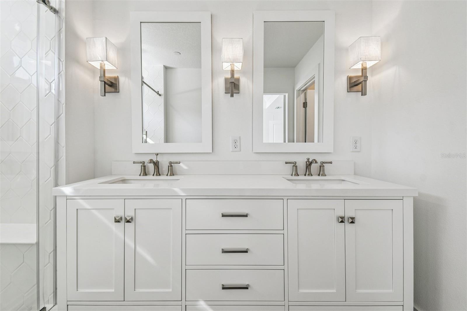 Image 32 of 36 For 1951 Risby Alley