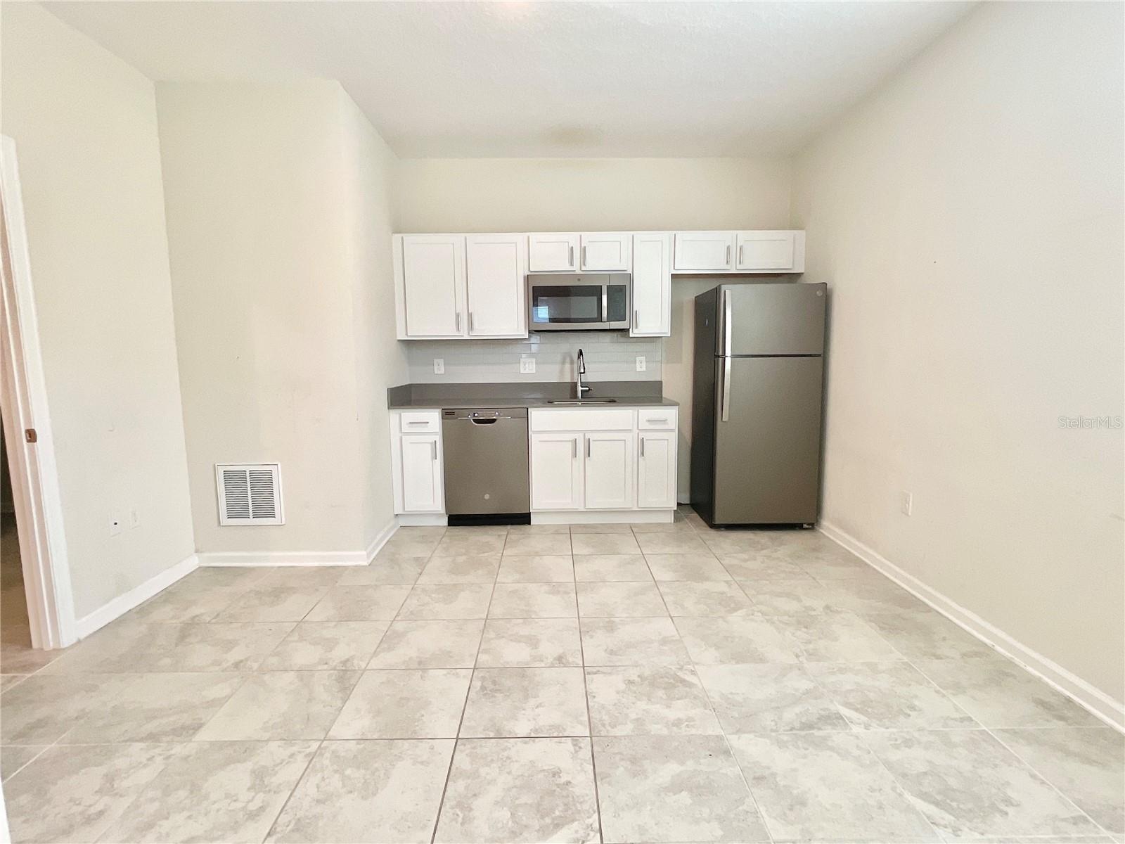 Image 20 of 24 For 4424 Blackbird Street