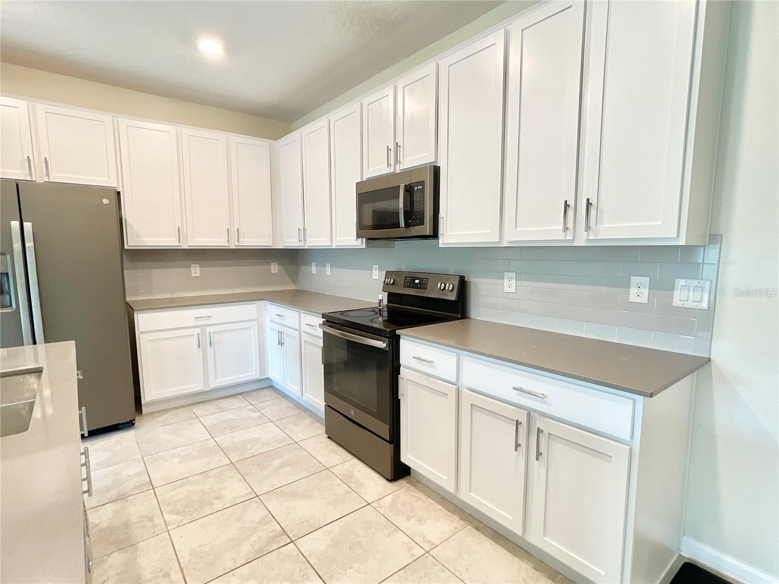 Image 5 of 24 For 4424 Blackbird Street