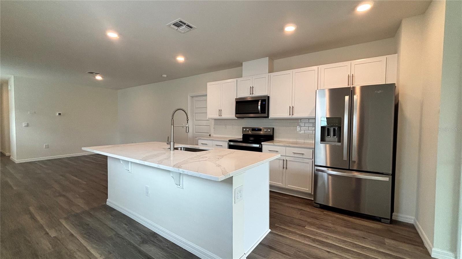 Image 14 of 34 For 1676 Hummingbird Road