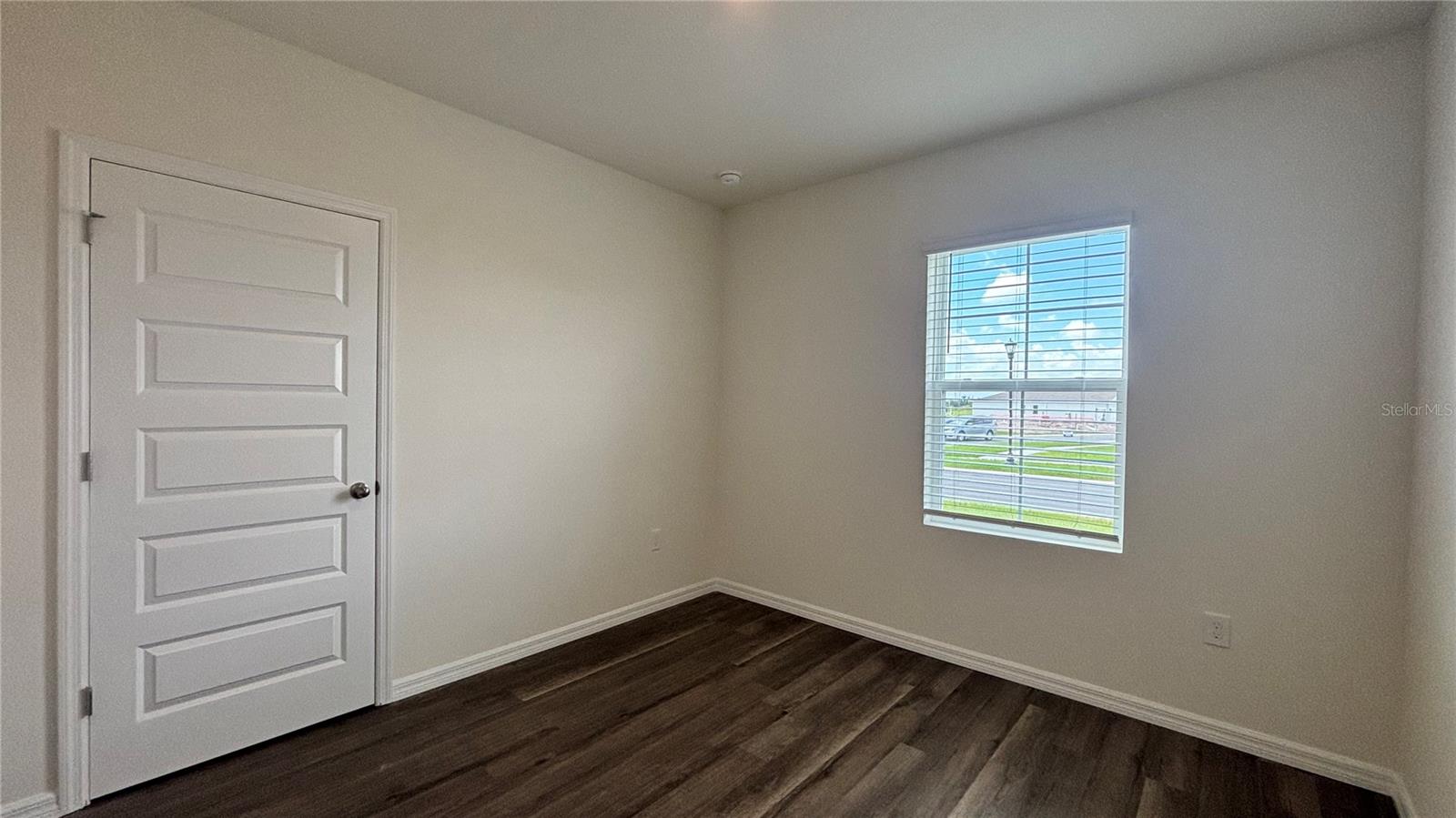 Image 19 of 34 For 1676 Hummingbird Road