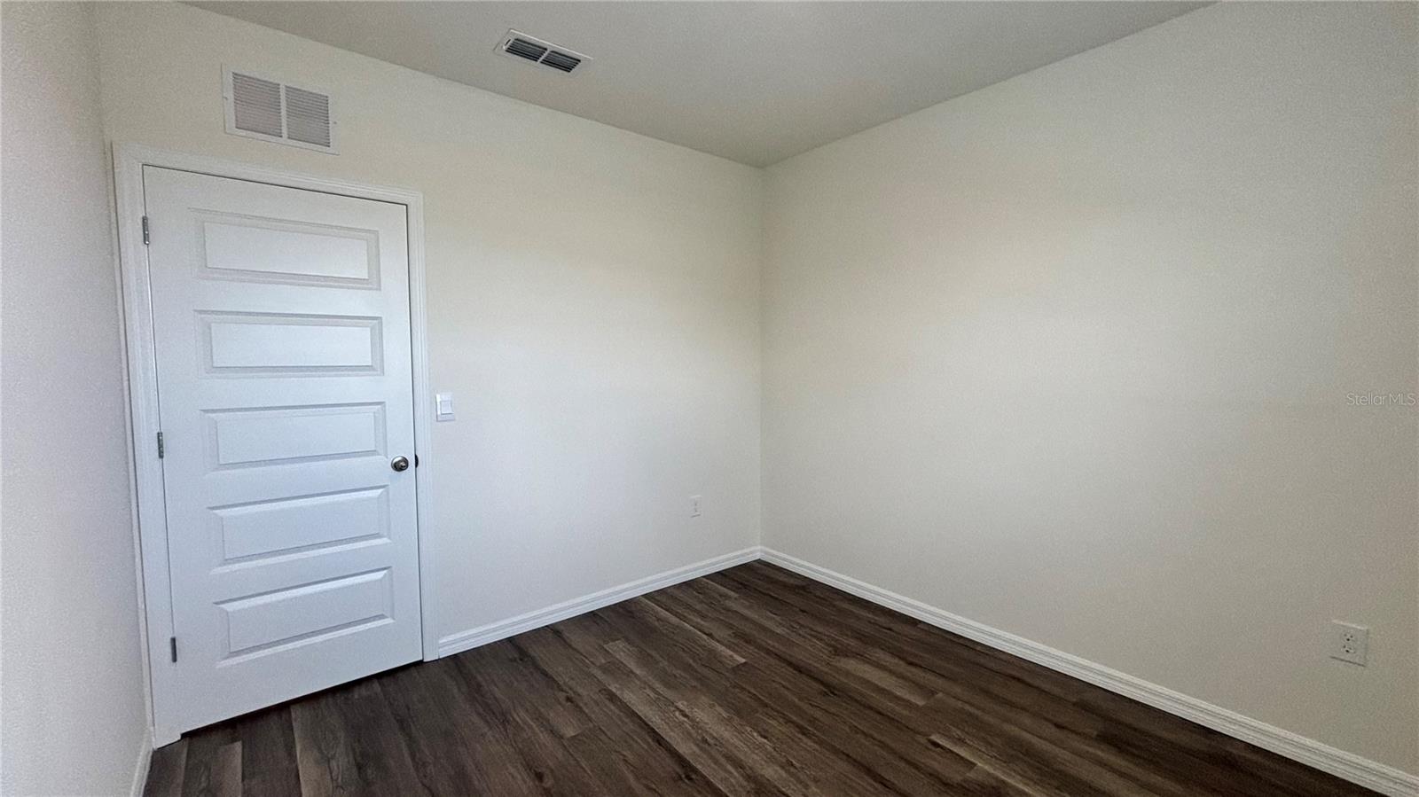 Image 27 of 34 For 1676 Hummingbird Road