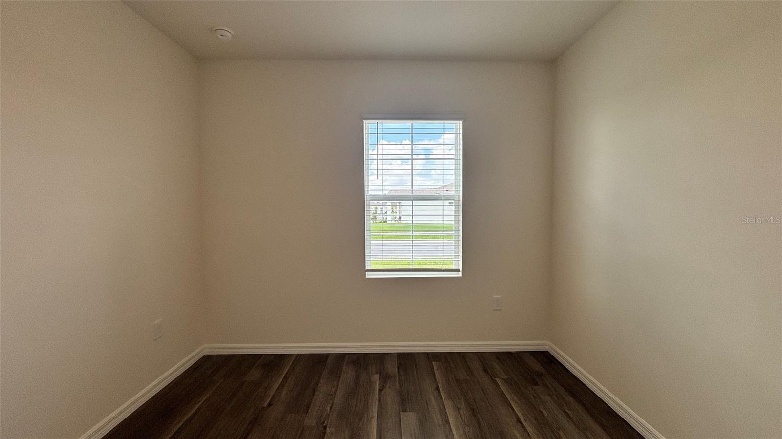 Image 30 of 34 For 1676 Hummingbird Road