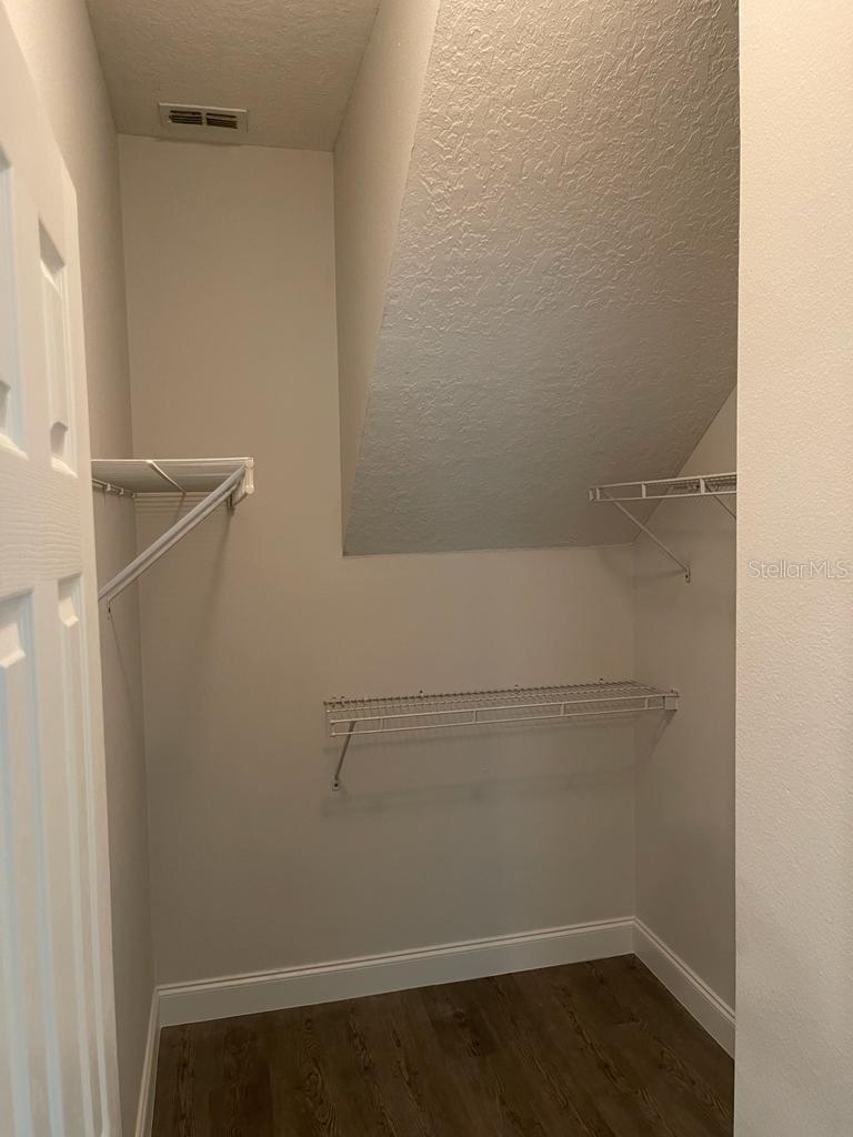 Image 12 of 35 For 16187 Old Ash Loop