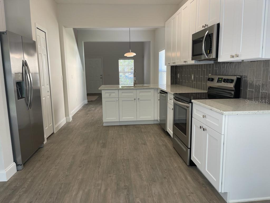 Image 13 of 35 For 16187 Old Ash Loop