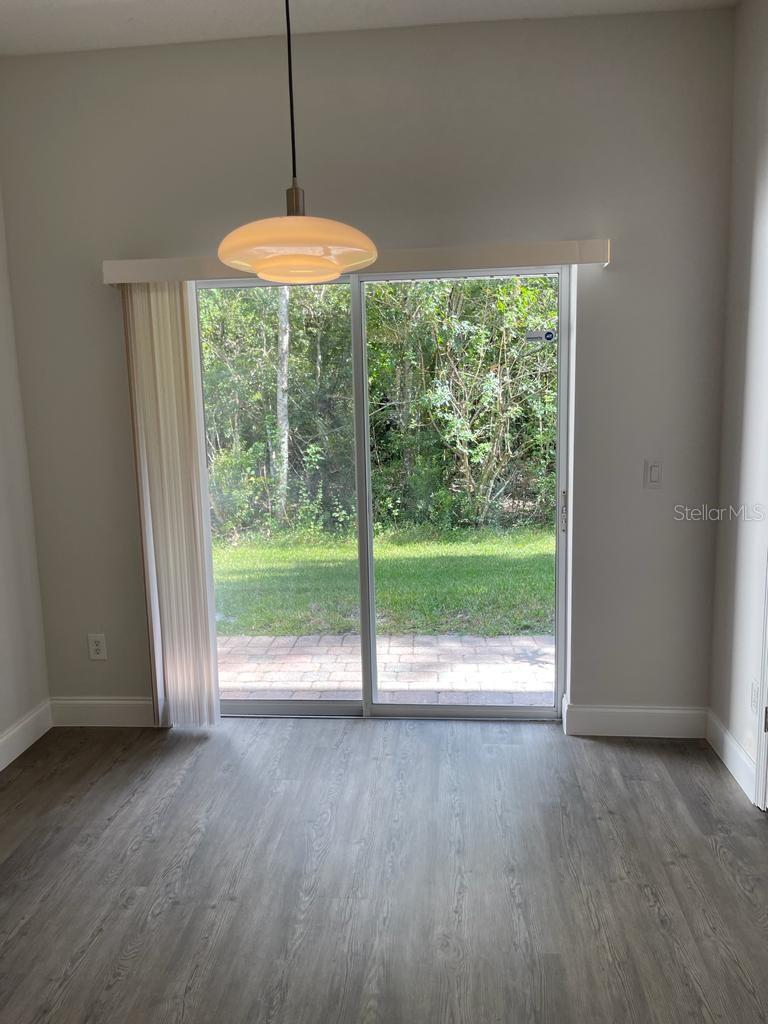 Image 14 of 35 For 16187 Old Ash Loop