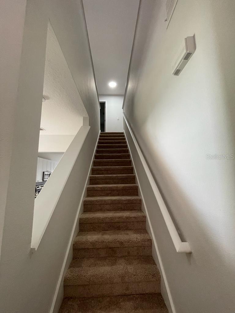 Image 16 of 35 For 16187 Old Ash Loop