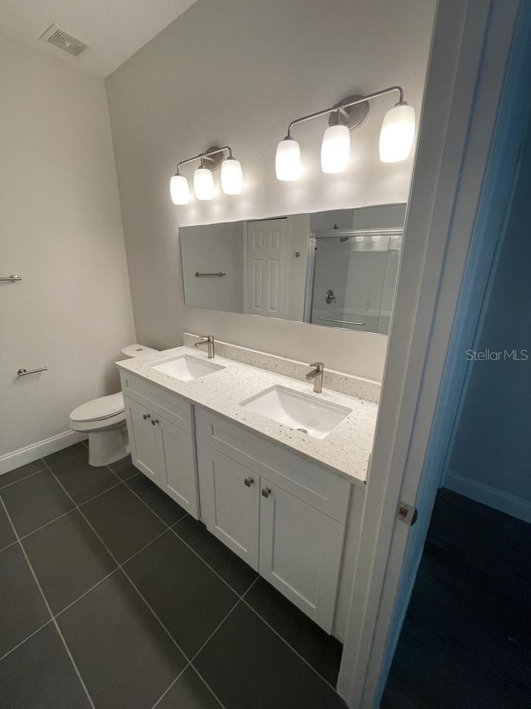 Image 26 of 35 For 16187 Old Ash Loop