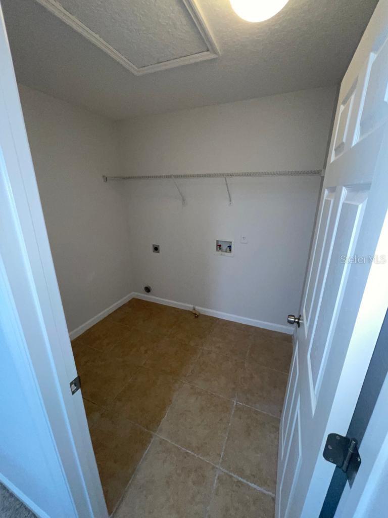 Image 32 of 35 For 16187 Old Ash Loop