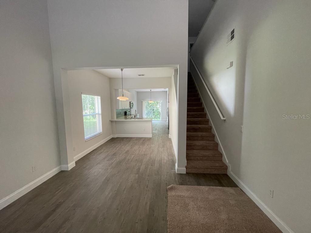 Image 4 of 35 For 16187 Old Ash Loop