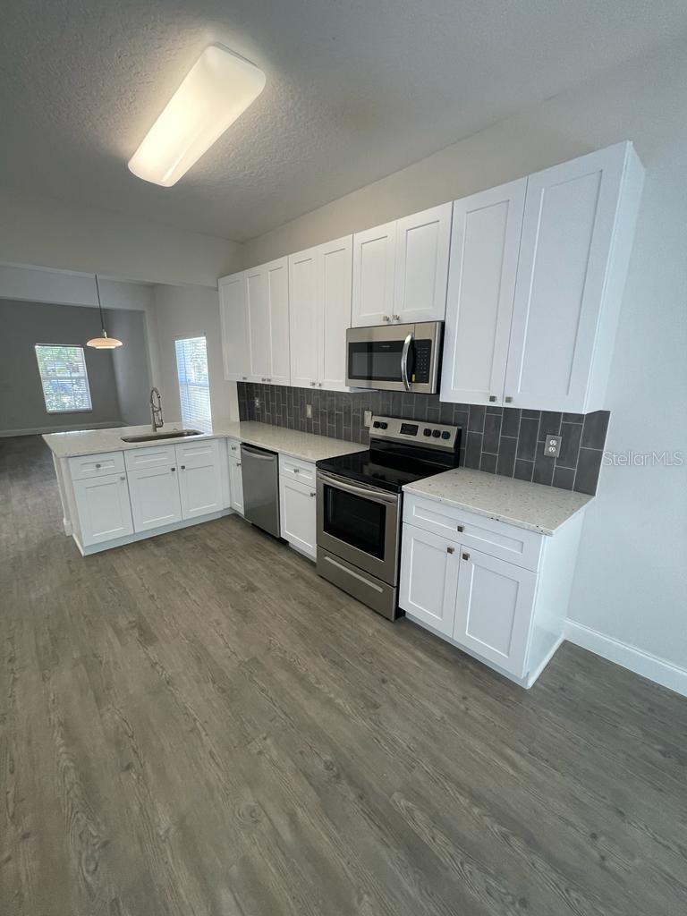 Image 5 of 35 For 16187 Old Ash Loop