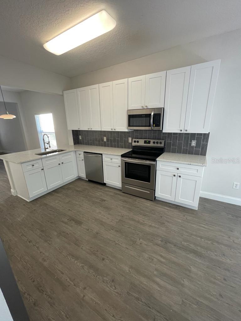 Image 6 of 35 For 16187 Old Ash Loop