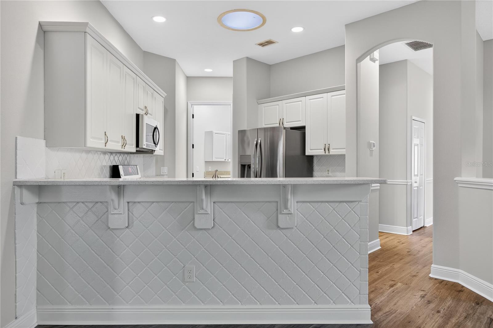 Image 12 of 41 For 216 Lamonte Point Court