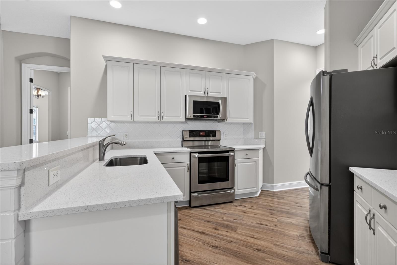 Image 13 of 41 For 216 Lamonte Point Court