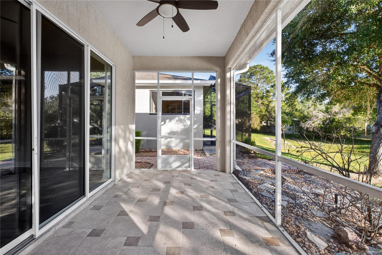 Image 35 of 41 For 216 Lamonte Point Court