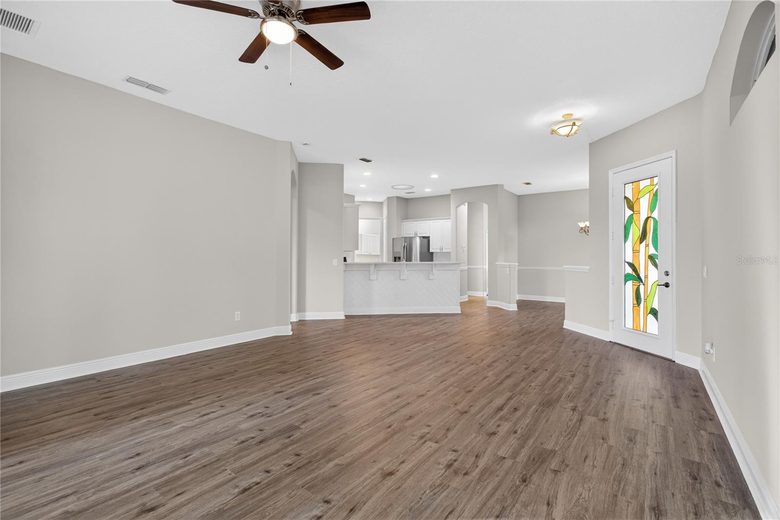 Image 4 of 41 For 216 Lamonte Point Court