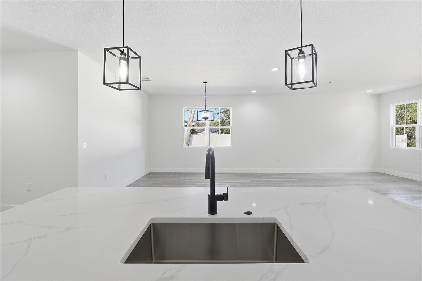 Image 14 of 36 For 3926 Sw 133rd Loop