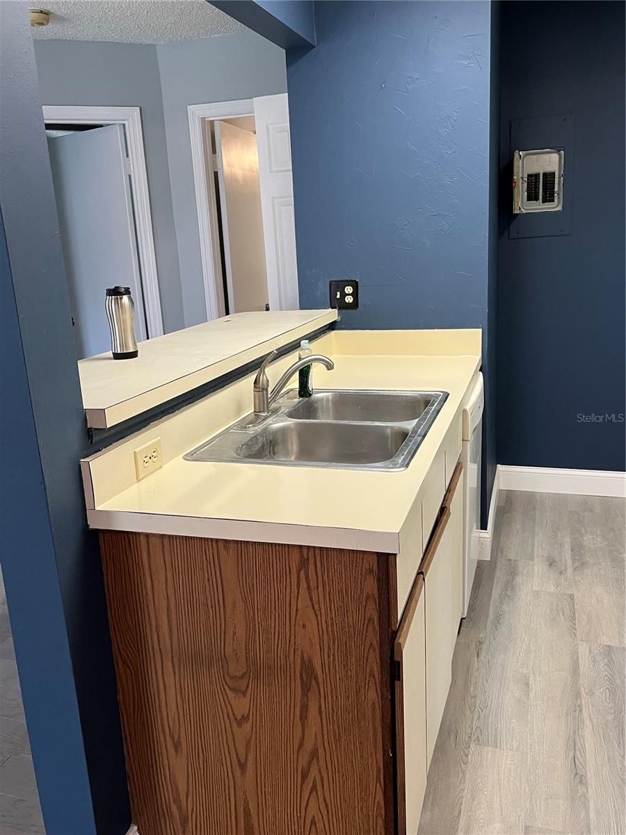 Image 11 of 37 For 537 Sun Ridge Place 201