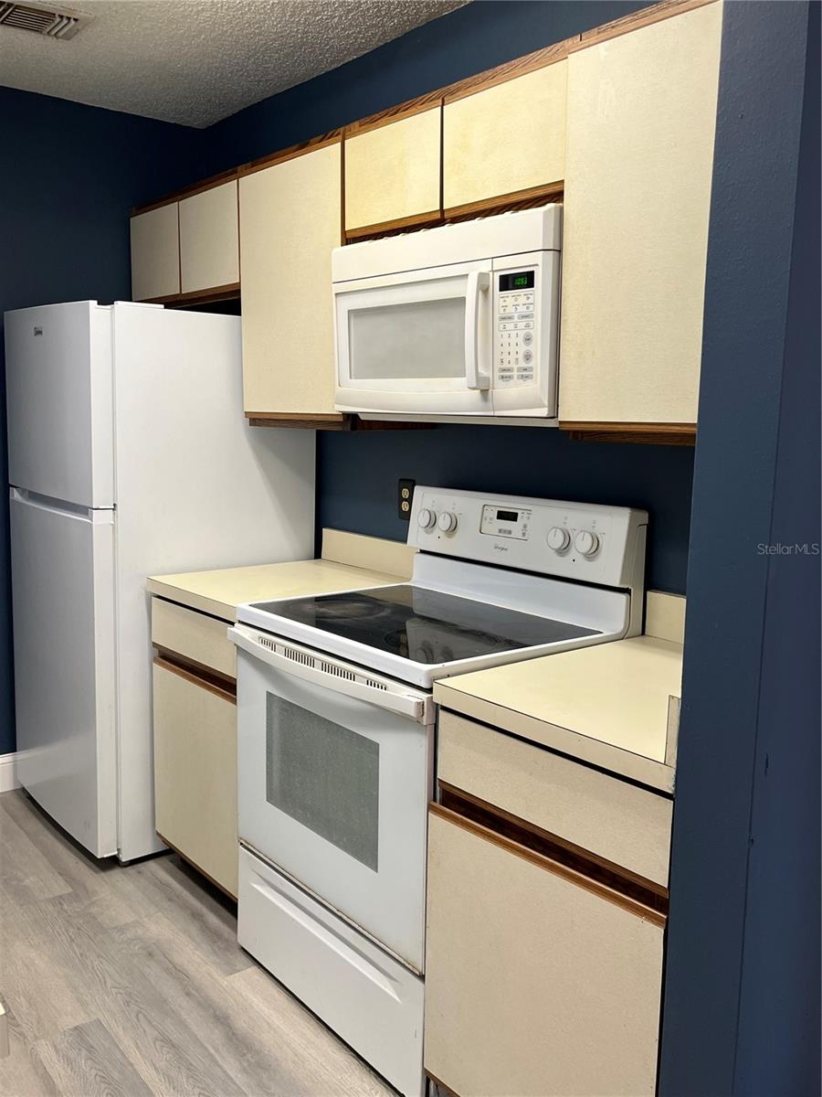 Image 12 of 37 For 537 Sun Ridge Place 201