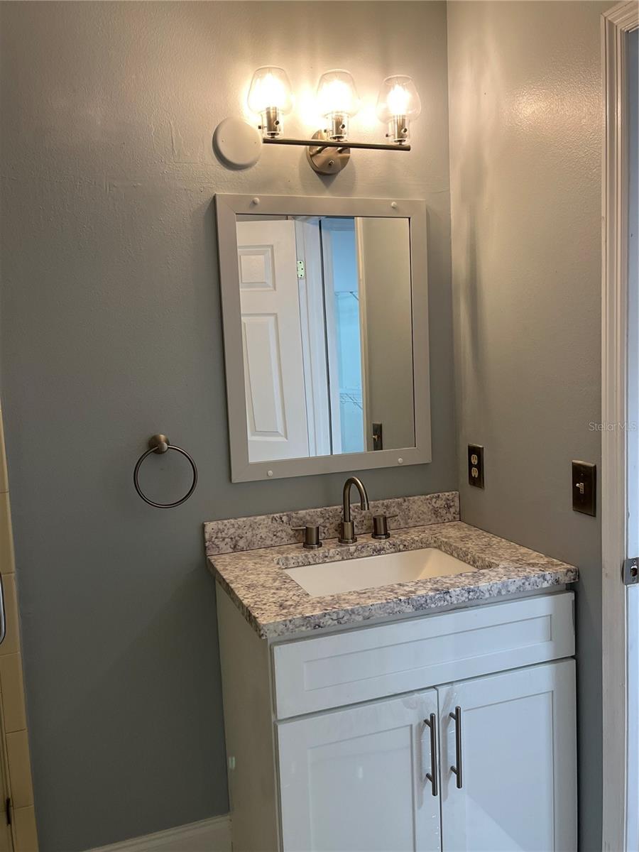 Image 26 of 37 For 537 Sun Ridge Place 201