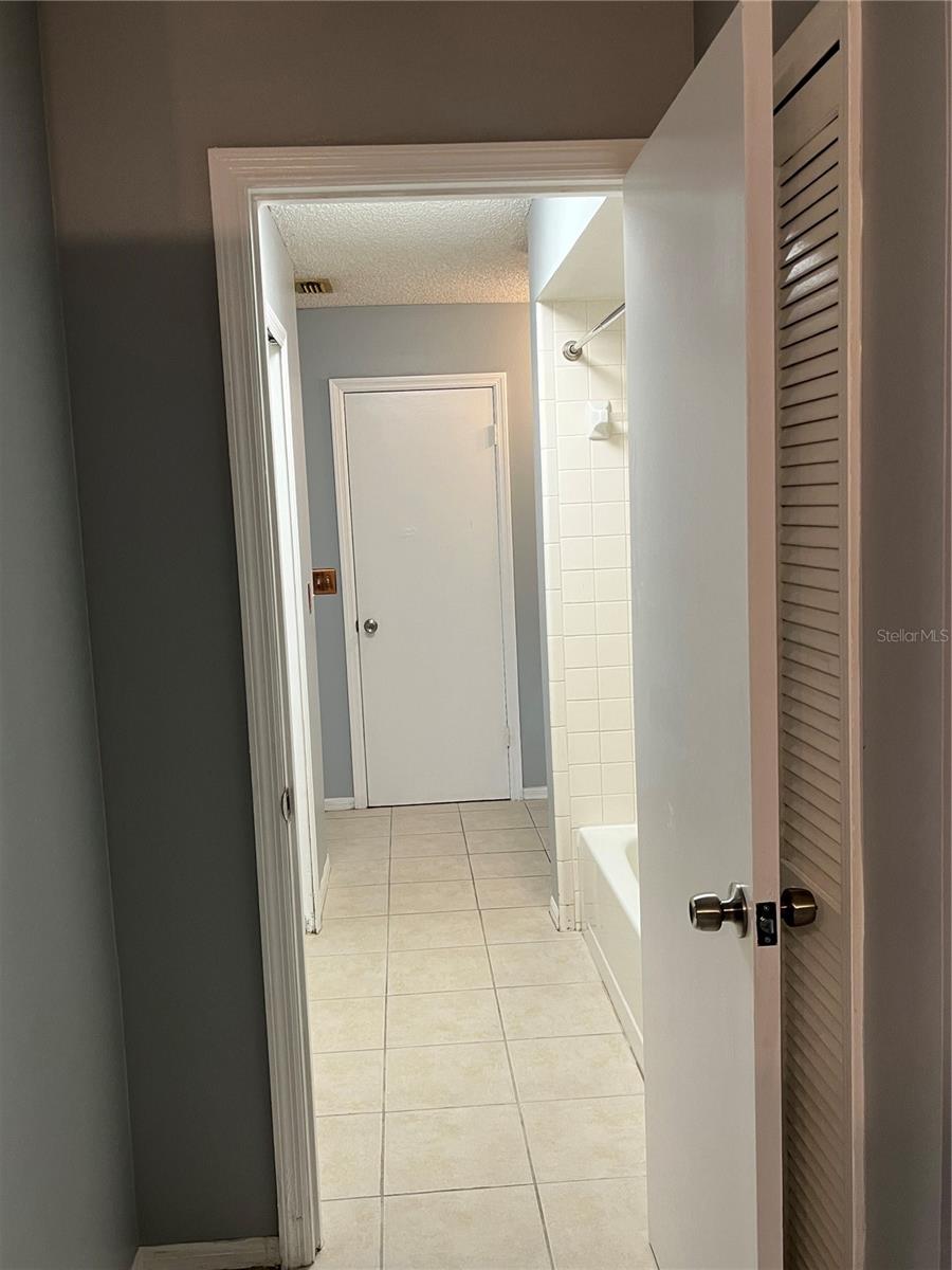 Image 27 of 37 For 537 Sun Ridge Place 201