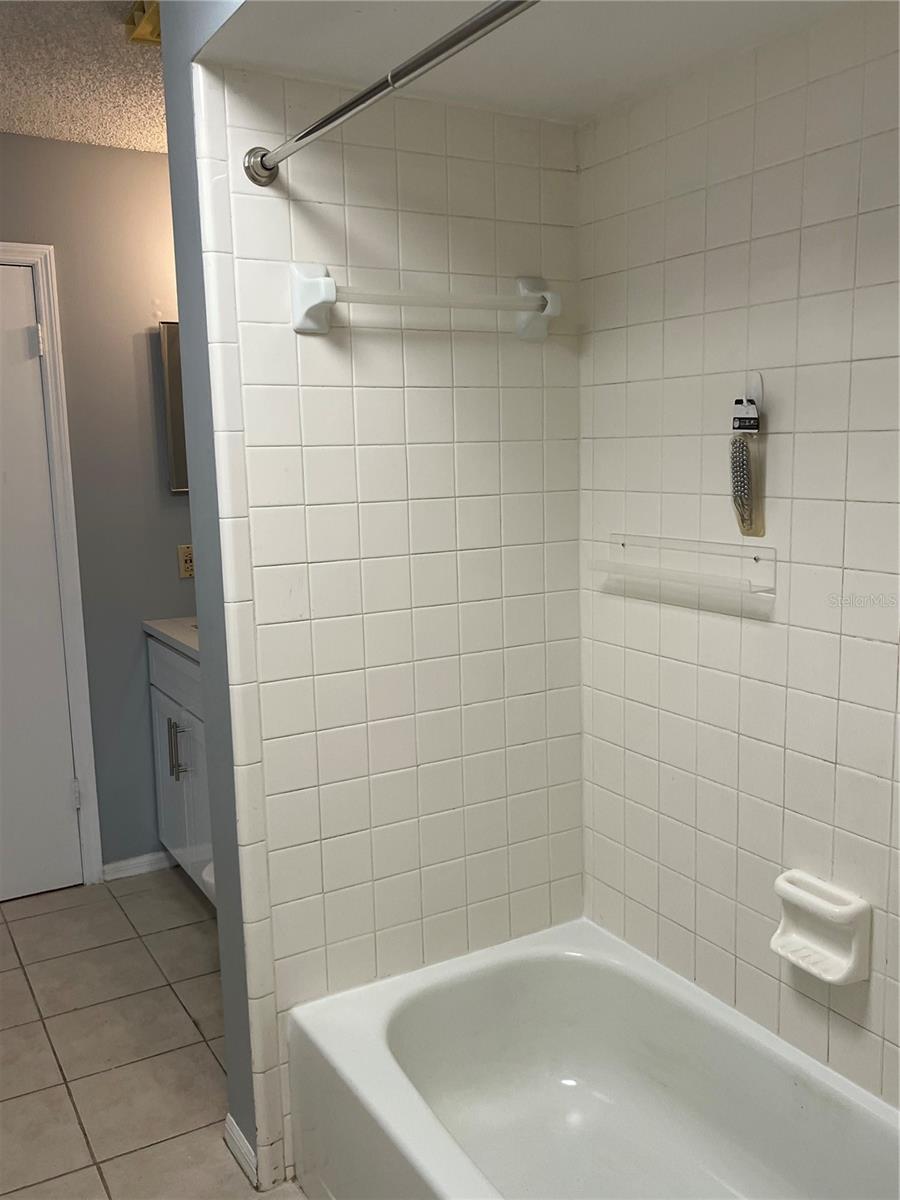 Image 28 of 37 For 537 Sun Ridge Place 201