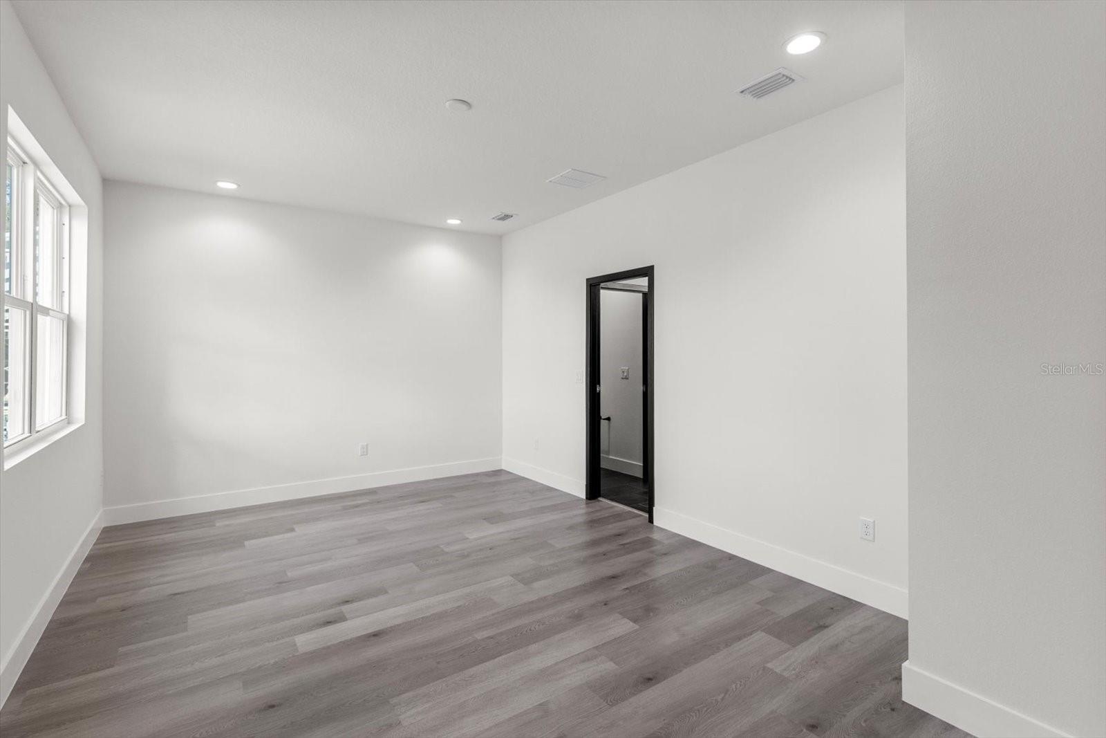 Image 17 of 36 For 3932 Sw 133rd Loop