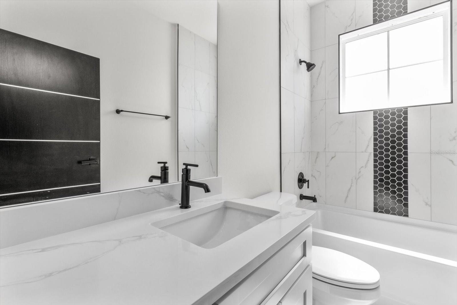 Image 27 of 36 For 3932 Sw 133rd Loop